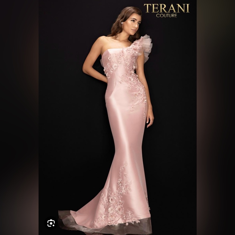 TERANI 2011E2094
Brand: Terani Evenings
Style #: 2011E2094 Color: Rose  …
